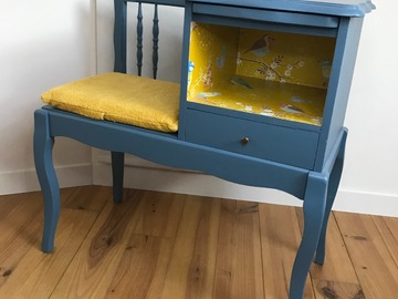 Vente avec paiement en ligne: Banquette vintage de téléphone bleu orage et moutarde