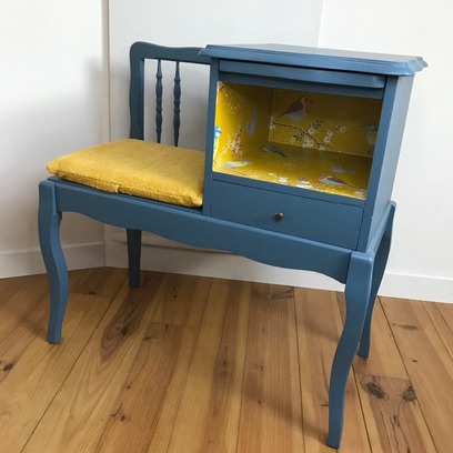 Vente avec paiement en ligne: Banquette vintage de téléphone bleu orage et moutarde
