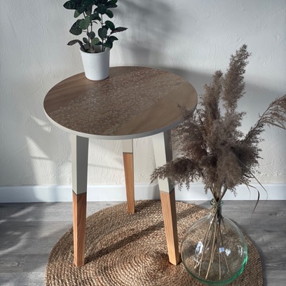 Vente avec paiement en ligne: Table tripode Pierre