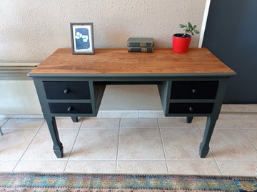 Vente avec paiement en ligne: Bureau enfant bois massif à tiroirs