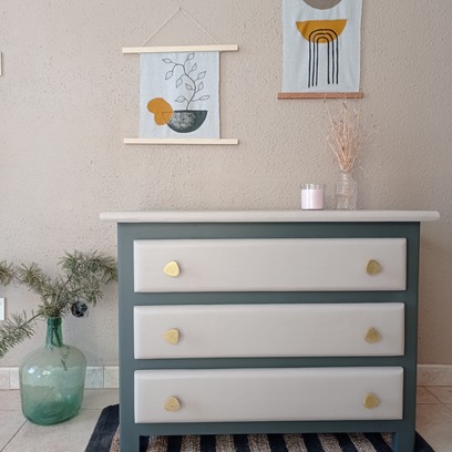 Vente avec paiement en ligne: Commode bois massif beige poudrée