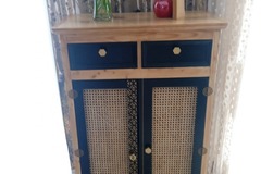 Vente avec paiement en ligne: Buffet en bois, laiton et cannage