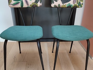 Vente avec paiement en ligne: Lot de deux chaises vintage 