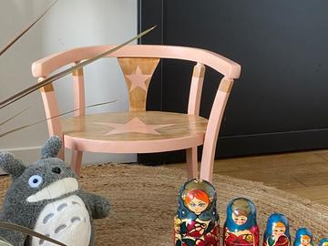 Vente avec paiement en ligne: Chaise enfant rose biscuit