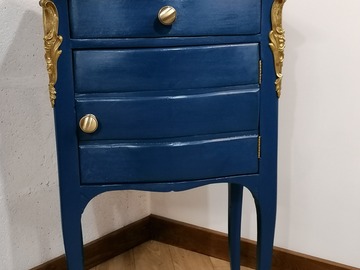 Vente avec paiement en ligne: Chevet style Louis XVI