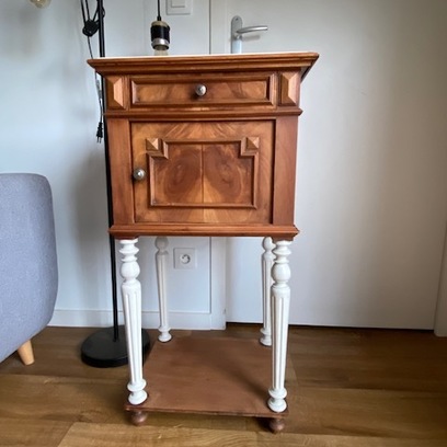Vente avec paiement en ligne: Table de chevet bois brut