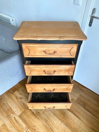 Chiffonnier 4 tiroirs noir et bois 