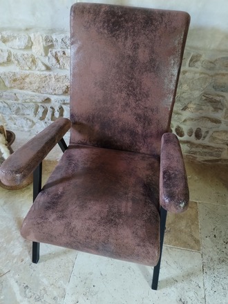 Fauteuil année 70's suédine imitation vieux cuir
