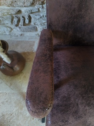 Fauteuil année 70's suédine imitation vieux cuir