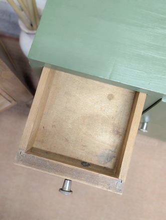 Chevet art déco vert olive