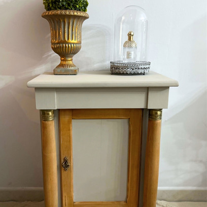 Vente avec paiement en ligne: Chevet style napoléon III laiton et beige