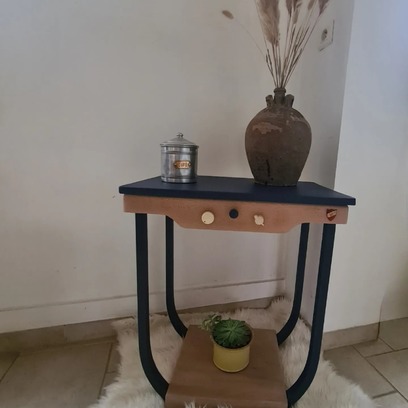 Vente avec paiement en ligne: Table d'appoint console années 50