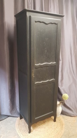 Bonnetière vintage, 1 porte, chêne peint en noir & patiné