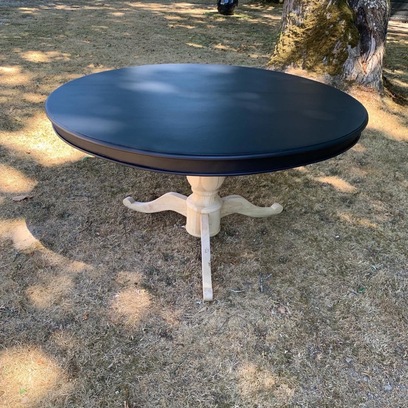 Vente avec paiement en ligne: Table de salle a manger ronde bois et noir queue de pie