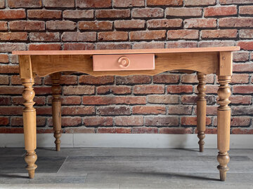 Vente avec paiement en ligne: Bureau bois et vieux rose aux pieds tournés
