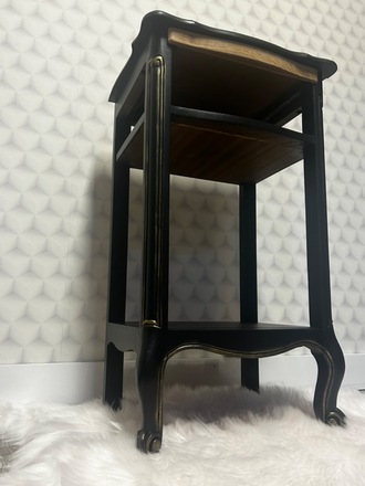 Table d’appoint noire et bois avec tablette rétractable