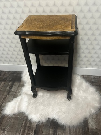Table d’appoint noire et bois avec tablette rétractable