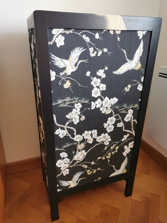 Chiffonnier 4 tiroirs noir et doré motif japonais