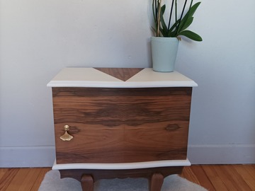 Vente avec paiement en ligne: Table de nuit ou d'appoint bois et blanc neige