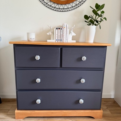Vente avec paiement en ligne: Commode en bois massif couleur poivre - Robine 