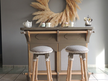 Vente avec paiement en ligne: Meuble Bar bohème et ses deux tabourets