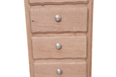 Vente avec paiement en ligne: Chiffonnier en chêne