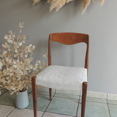 Vente avec paiement en ligne: Chaise style scandinave 1950-1960 en teck