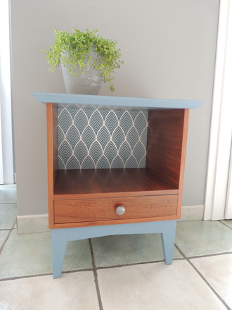 Chevet vintage à niche bleu horizon