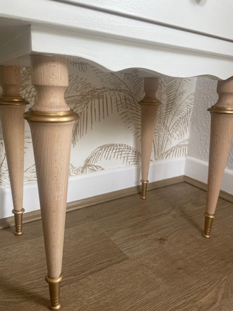 Table de chevet vintage couleur blanc craie