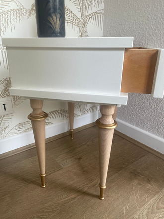 Table de chevet vintage couleur blanc craie