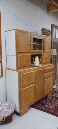 Grand buffet mado 2 corps années 50 bois et blanc champ de lin
