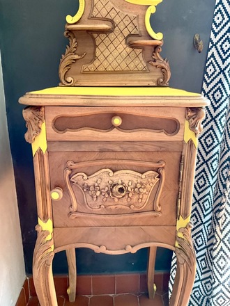 Table d'appoint/d'entrée Louis XV bois et jaune d'or