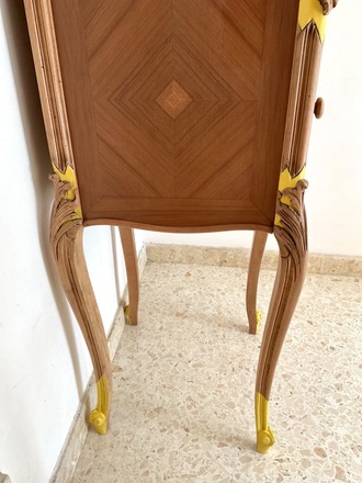 Table d'appoint/d'entrée Louis XV bois et jaune d'or