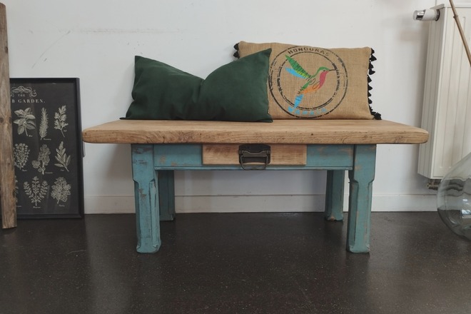 Table basse ou petit Banc Vintage en bois massif bleu turquoise