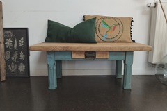 Vente avec paiement en ligne: Table basse ou petit Banc Vintage en bois massif bleu turquoise