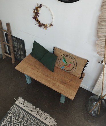 Table basse ou petit Banc Vintage en bois massif bleu turquoise