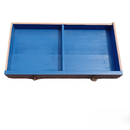 Console bois poétique relookée aux motifs bleu intense