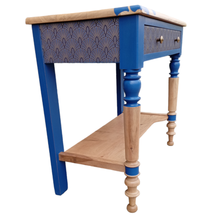Console bois poétique relookée aux motifs bleu intense