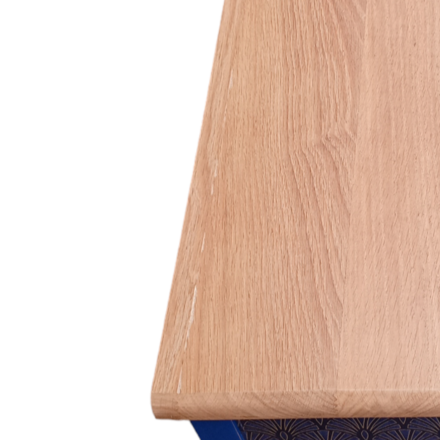 Console bois poétique relookée aux motifs bleu intense