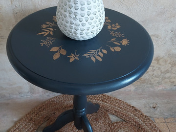 Vente avec paiement en ligne: Sellette/guéridon rond noir carbone et feuillage d'or