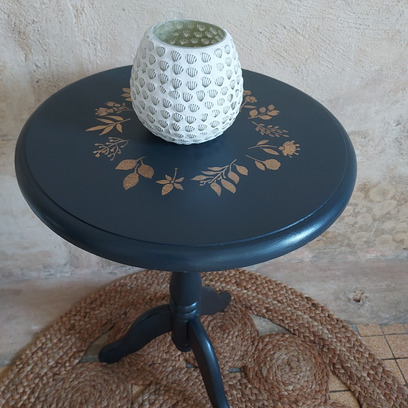Vente avec paiement en ligne: Sellette/guéridon rond noir carbone et feuillage d'or