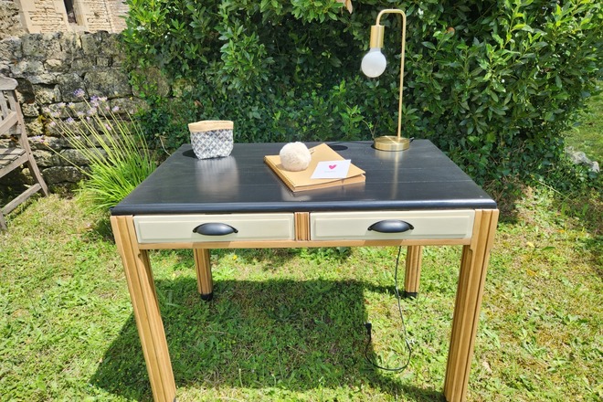 bureau ancien relooké noir et bois