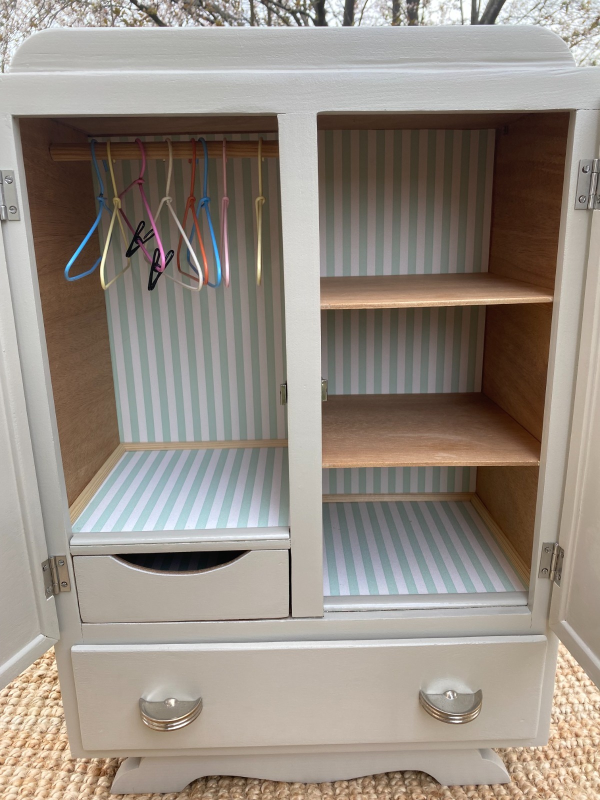 Petite Armoire Ancienne Pour Poupée – Bois – Fait Main – France