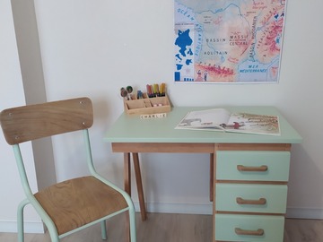 Vente avec paiement en ligne: Ensemble bureau et chaise vintage pour enfants