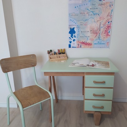 Vente avec paiement en ligne: Ensemble bureau et chaise vintage pour enfants
