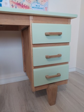 Ensemble bureau et chaise vintage pour enfants