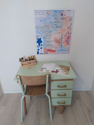 Ensemble bureau et chaise vintage pour enfants