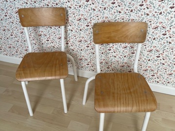 Vente avec paiement en ligne: Paire de chaises d'écolier bois et blanc