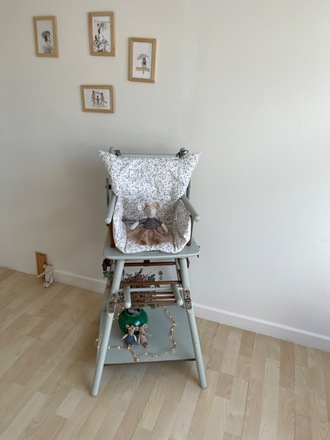 Chaise haute vintage verte pour enfant