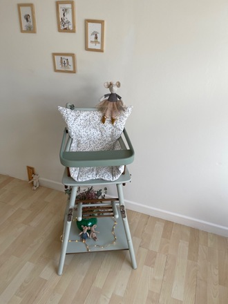 Chaise haute vintage verte pour enfant
